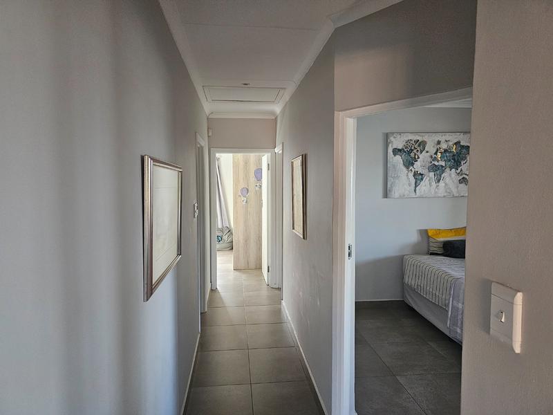 8 Bedroom Property for Sale in Mossel Bay Central Western Cape